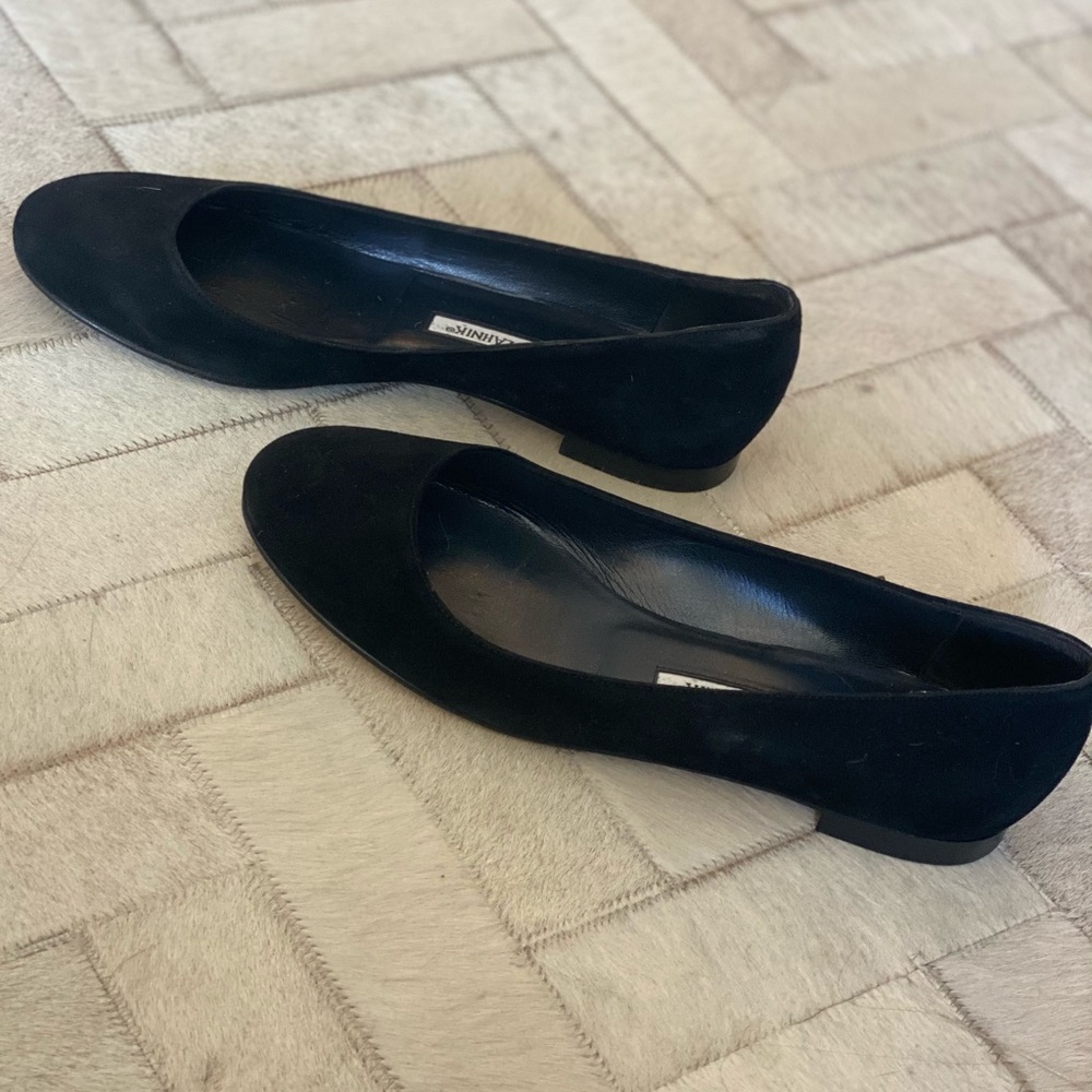 Manolo Blanhnik Suede Flats - Picture 3 of 5